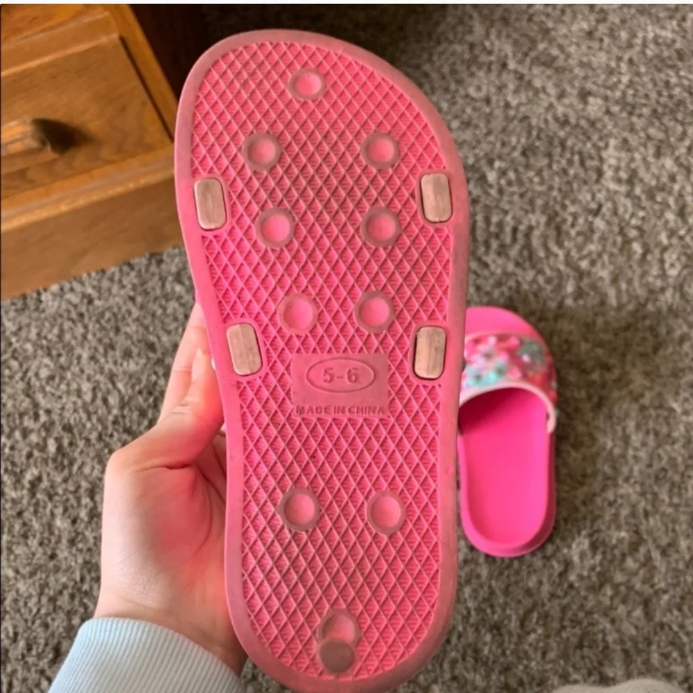 Girls youth sz 5/6 POP IT sandals!!!